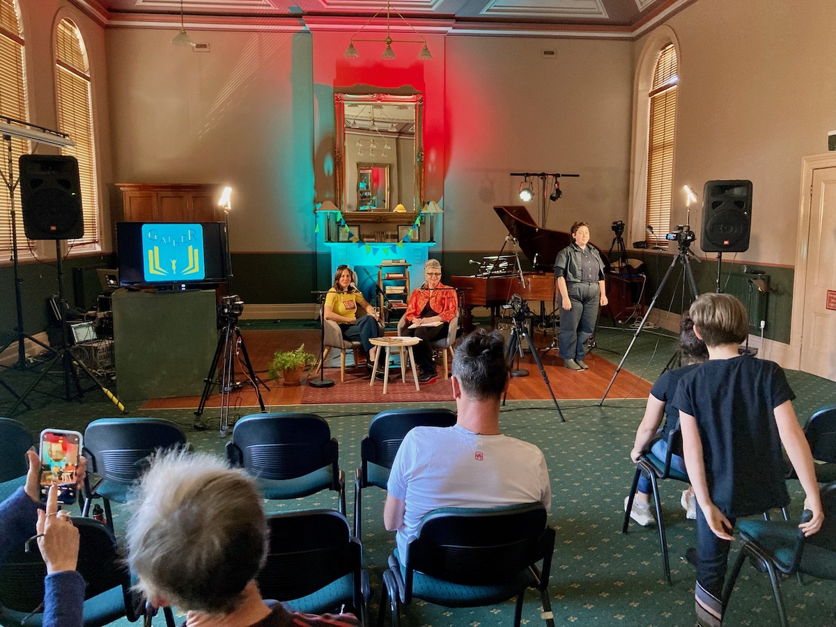 Amy and Erin chat (by Tiff)